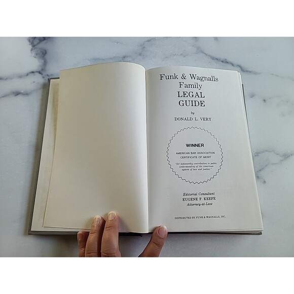 Funk & Wagnalls Family Legal Guide 1984 - Picture 2 of 10